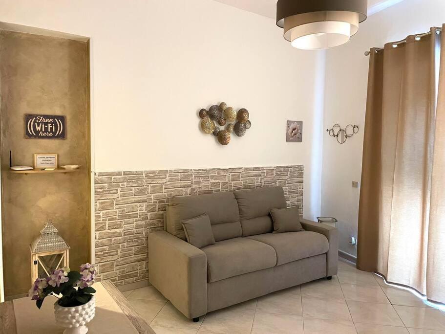Mona House Accogliente Casa Vacanza Palermo Bagian luar foto